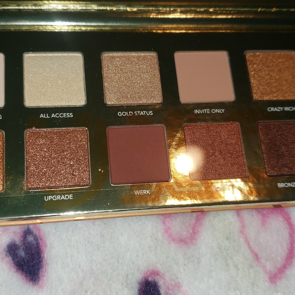 Buxom Palette - Picture 3 of 7